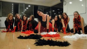 despedida-de-soltera-moulin-rouge-burlesque-cabaret-2-up-espectacles