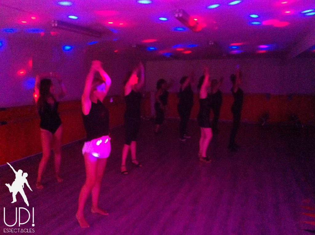 despedida-de-soltera-inolvidable-barcelona-up-espectacles-02