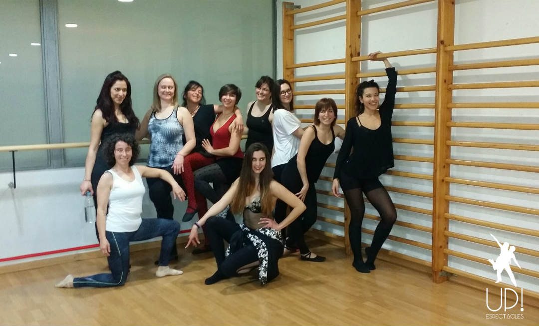 Aprendemos una coreografía vogue para celebrar San Valentín